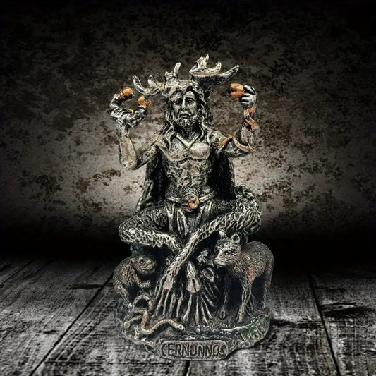 Statuetă Zeu Cernunnos din rășină