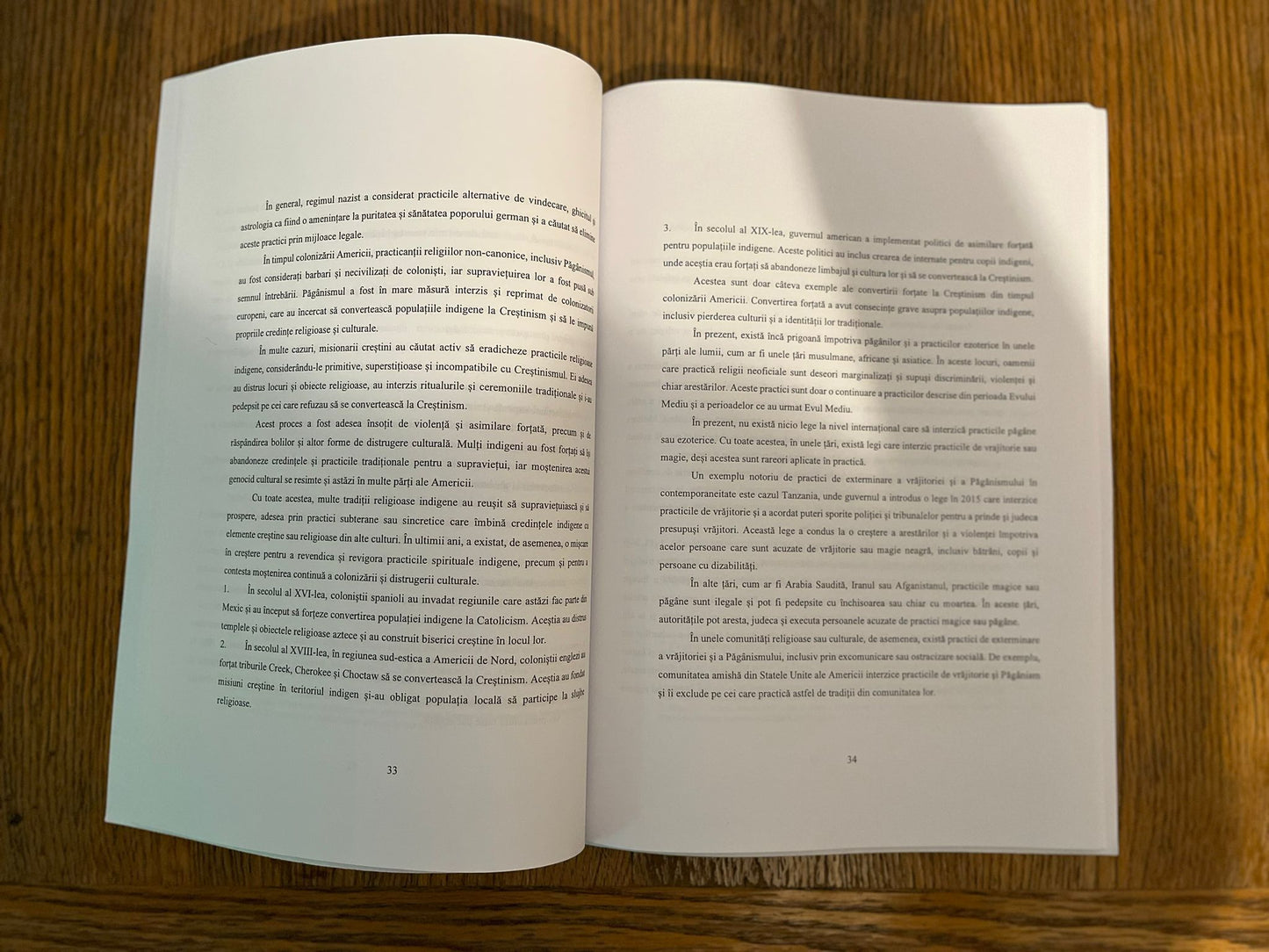 Carte Holocaustul Păgân în spațiul românesc de Emrys LeFay