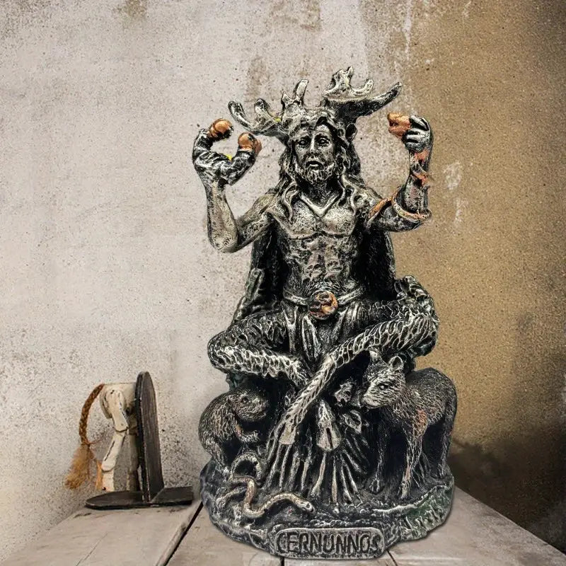 Statuetă Zeu Cernunnos din rășină